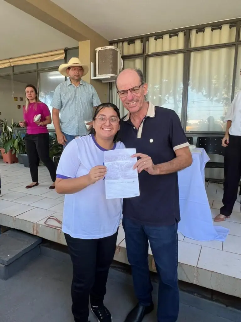 APAE de Amambai celebra assinatura de convênio para melhoria da estrutura escolar