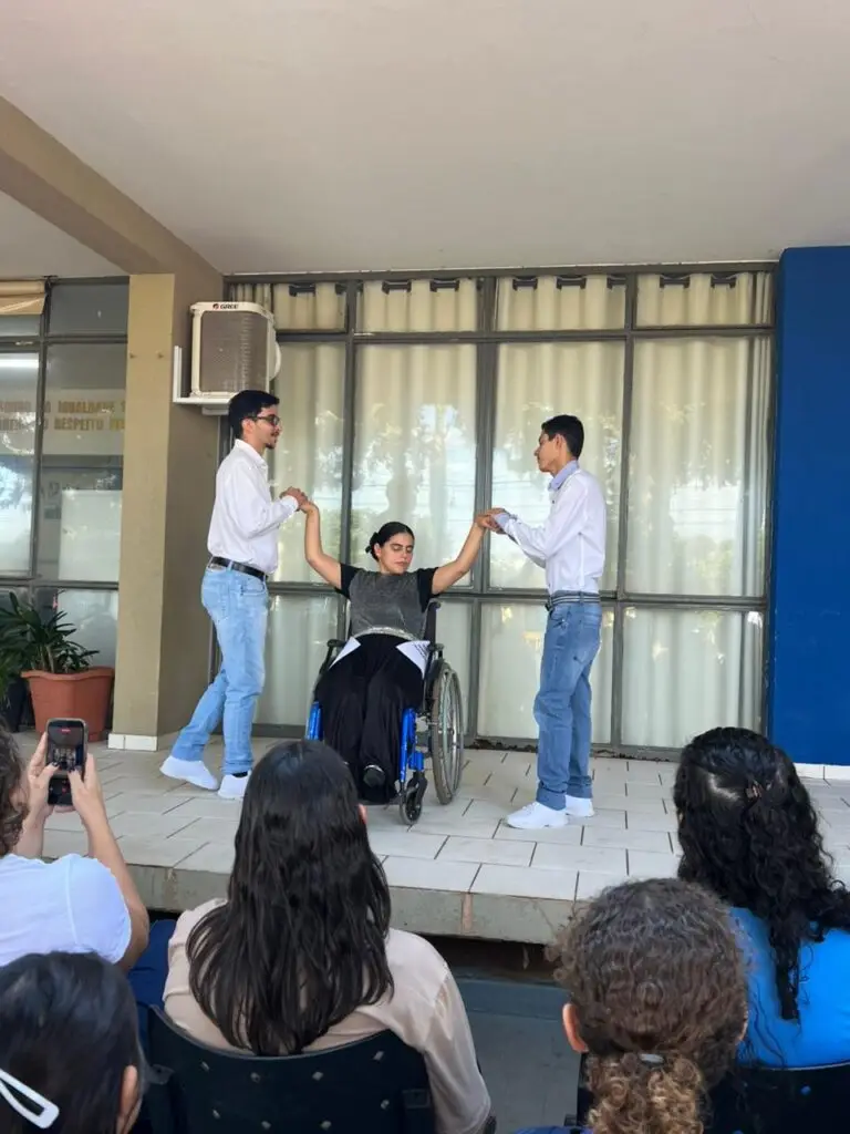 APAE de Amambai celebra assinatura de convênio para melhoria da estrutura escolar