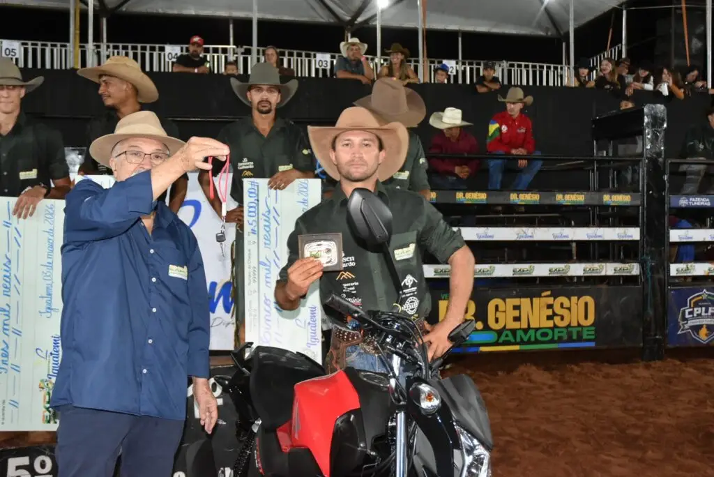 Finalistas do rodeio da 3ª ExpoIguatemi 2026 receberam R$ 35 mil em dinheiro, incluindo uma moto Honda 0 km
