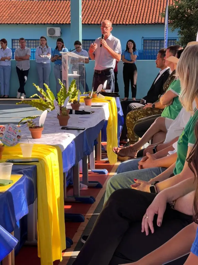 Entrega da reforma na Escola Profª Maria Bataglin Machado garante mais conforto e qualidade aos alunos em Amambai