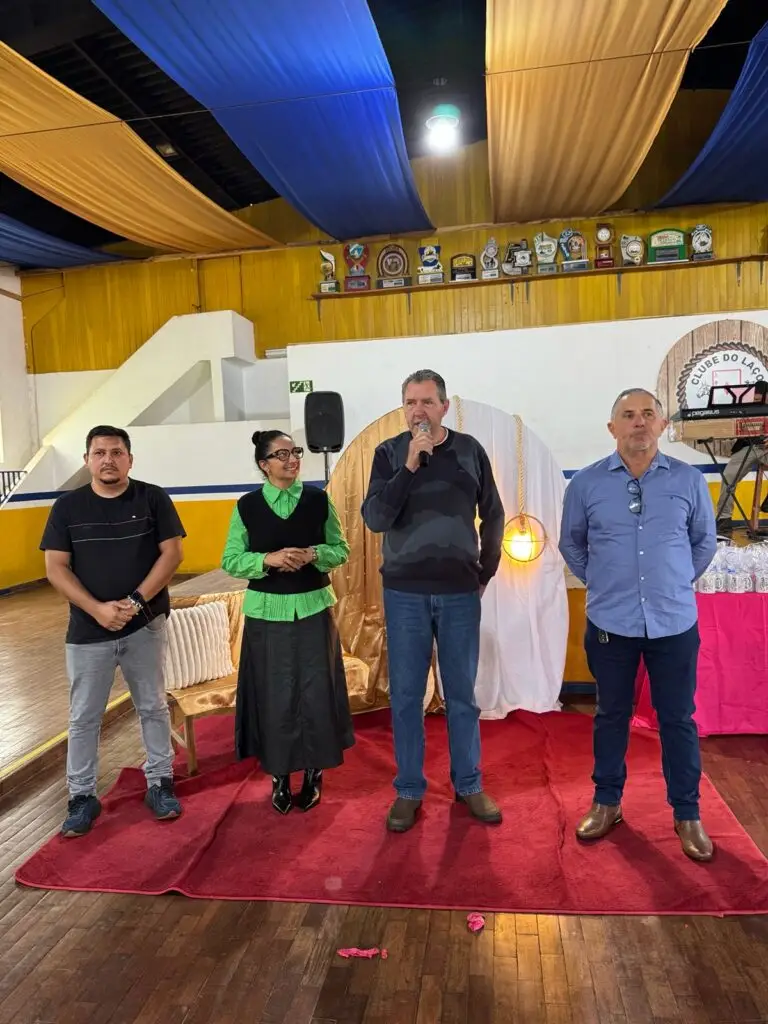 Prefeitura de Paranhos realizou encontro da Terceira Idade em comemoração ao Dia das Mães Prefeitura de Paranhos realizou encontro da Terceira Idade em comemoração ao Dia das Mães