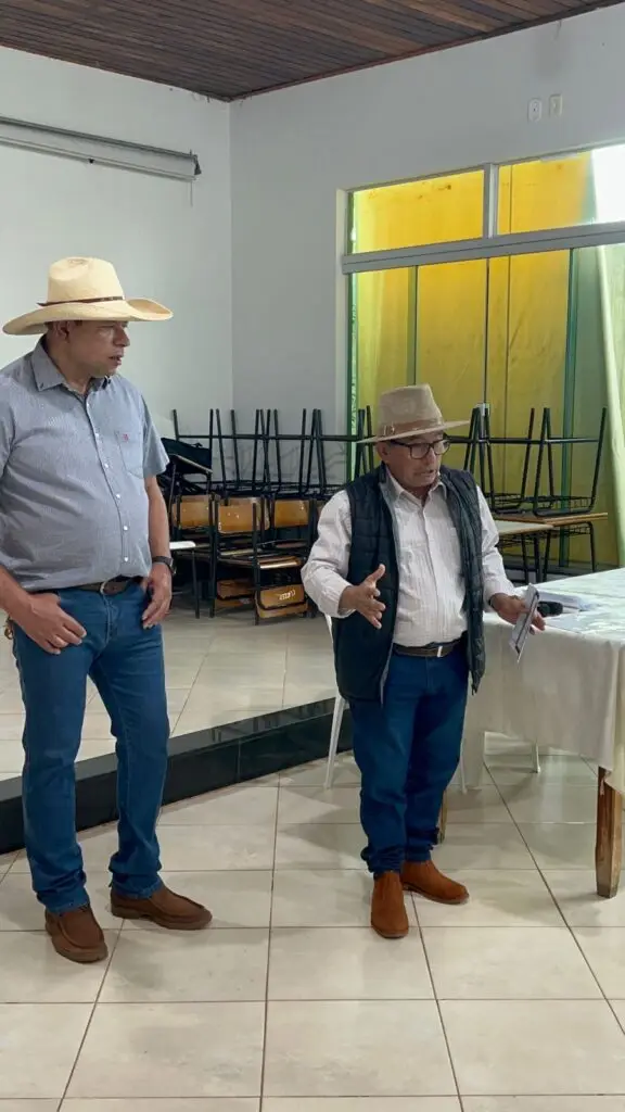 Paulo Sérgio Locutor promove reunião para discutir demandas de energia elétrica em Amambai