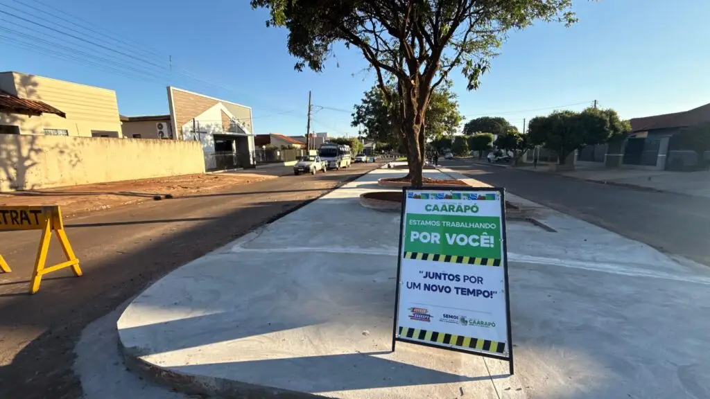 Prefeita Lurdes atende demanda histórica do Santa Marta, entrega estacionamento e anuncia nova praça para o bairro em Caarapó