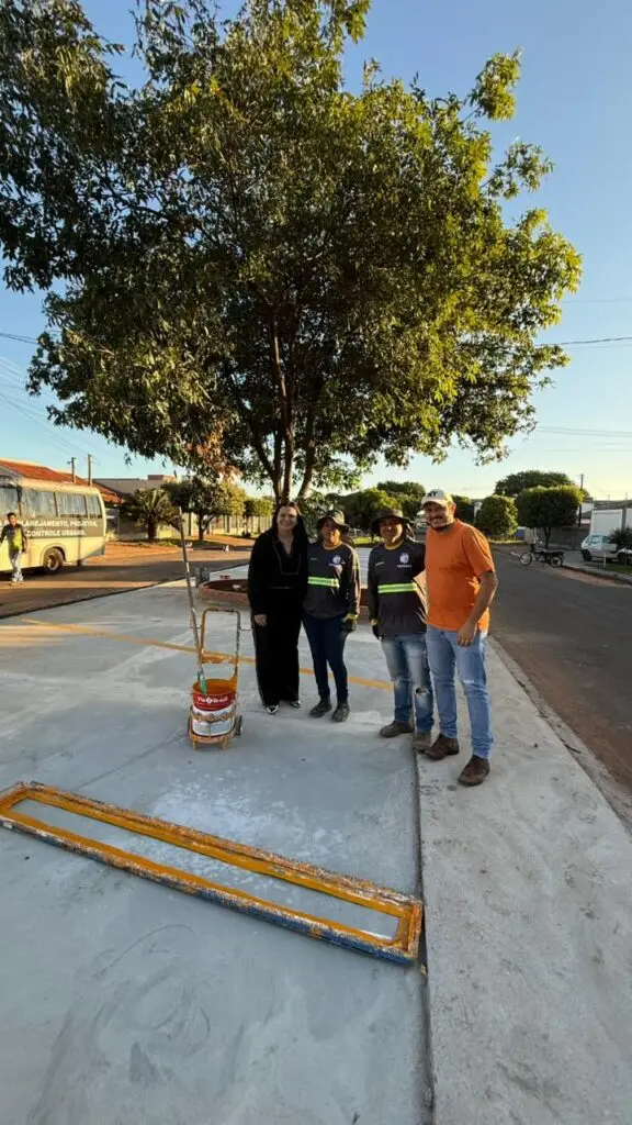Prefeita Lurdes atende demanda histórica do Santa Marta, entrega estacionamento e anuncia nova praça para o bairro em Caarapó