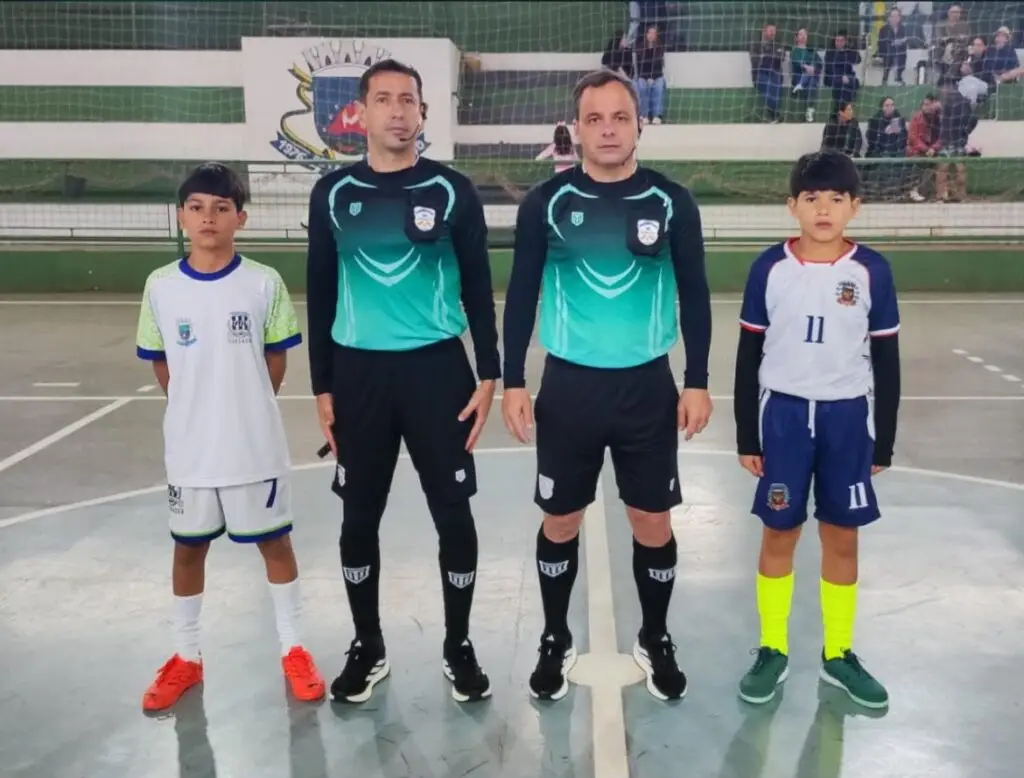 Se preparando para competição regional Tacuru e Sete Quedas fazem amistosos de futsal de base