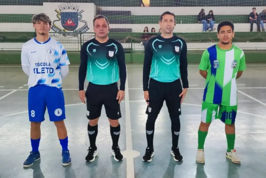 Se preparando para competição regional Tacuru e Sete Quedas fazem amistosos de futsal de base