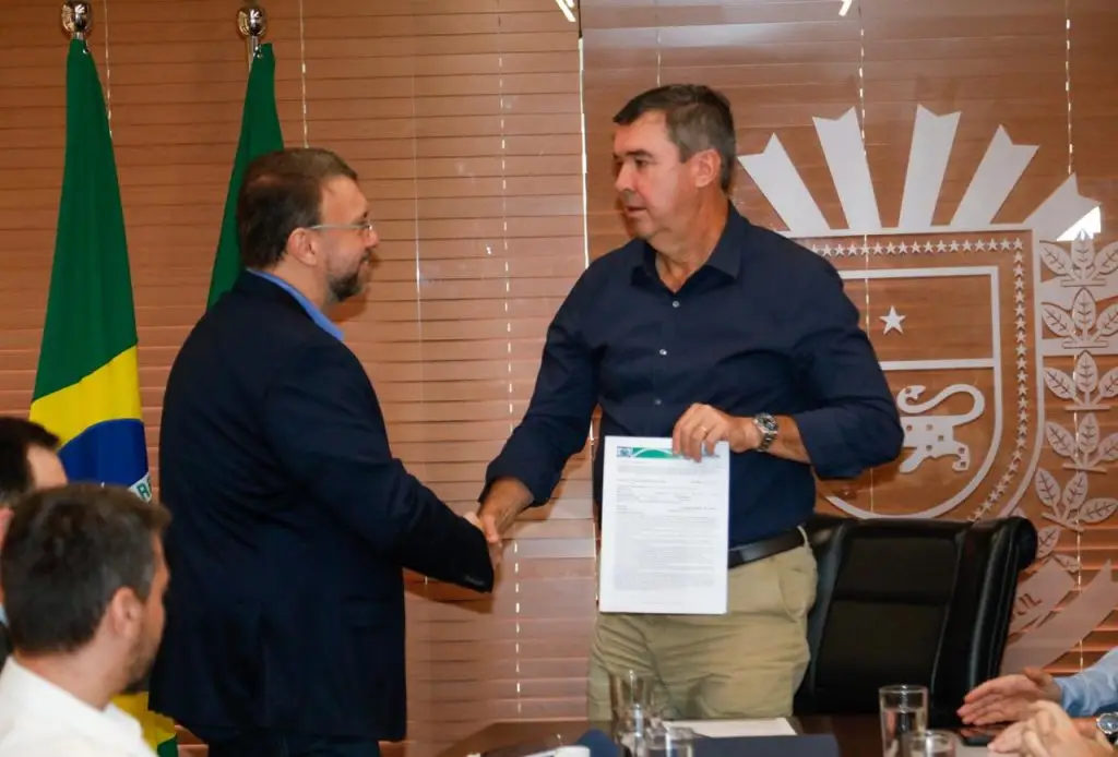 Estado emite licença ambiental para instalar usina de etanol de milho em Nova Alvorada do Sul, a 4ª de MS Estado emite licença ambiental para instalar usina de etanol de milho em Nova Alvorada do Sul, a 4ª de MS