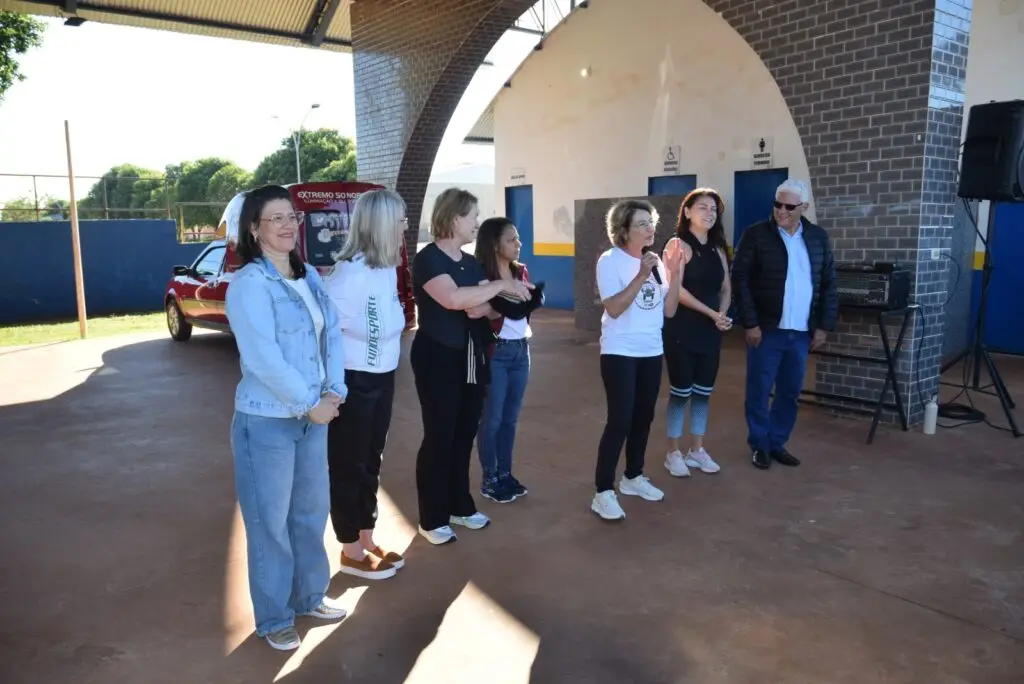 Grupo da Terceira Idade de Iguatemi participa de caminhada alusiva ao Junho Prata, mês de combate à violência contra a pessoa idosa