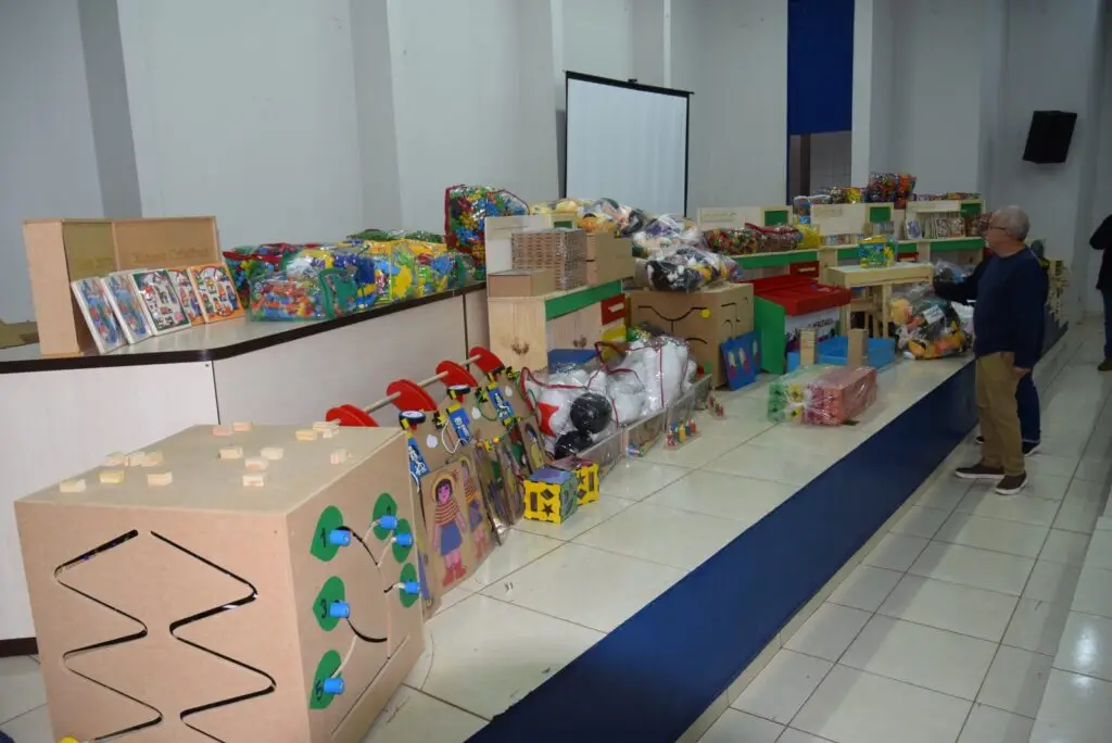 Com recursos próprios, Secretaria de Educação de Iguatemi realiza aquisição de brinquedos terapêuticos e pedagógicos Com recursos próprios, Secretaria de Educação de Iguatemi realiza aquisição de brinquedos terapêuticos e pedagógicos