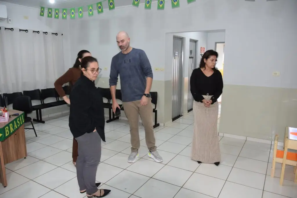 Iguatemi: Vice-prefeita Patrícia, secretário de Saúde Janssen e secretária de Educação Rosângela visitam Centro de Atendimento Educacional Especializado Iguatemi: Vice-prefeita Patrícia, secretário de Saúde Janssen e secretária de Educação Rosângela visitam Centro de Atendimento Educacional Especializado