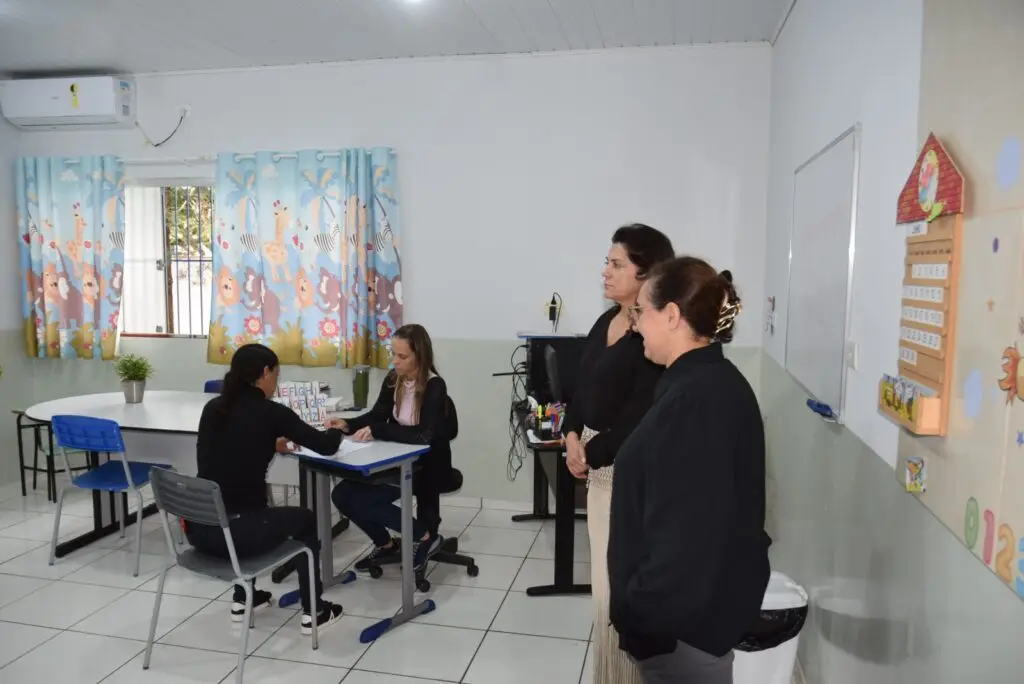 Iguatemi: Vice-prefeita Patrícia, secretário de Saúde Janssen e secretária de Educação Rosângela visitam Centro de Atendimento Educacional Especializado Iguatemi: Vice-prefeita Patrícia, secretário de Saúde Janssen e secretária de Educação Rosângela visitam Centro de Atendimento Educacional Especializado