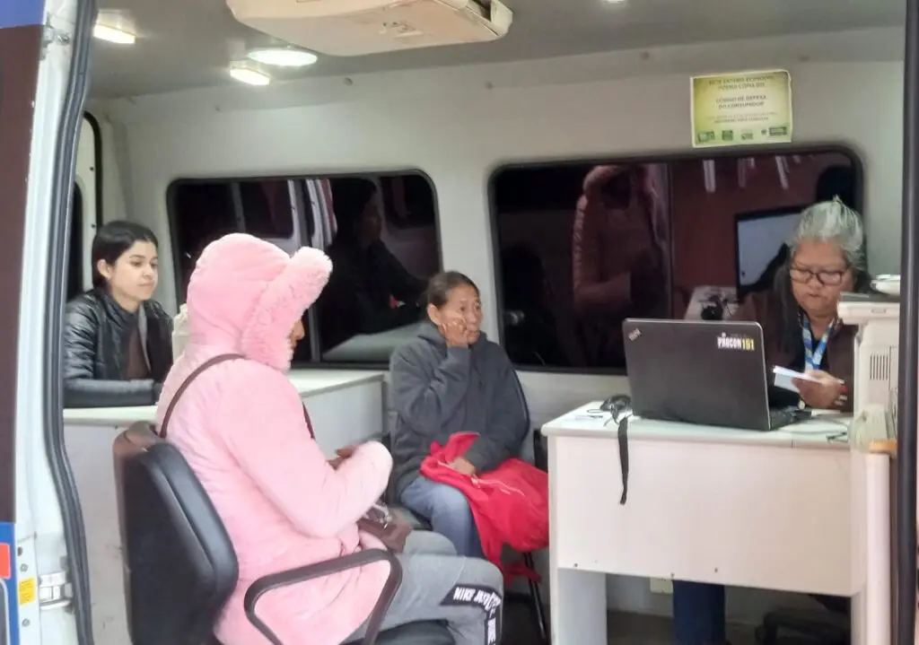 PROCON Itinerante leva atendimento e orientação aos consumidores da Aldeia Amambai PROCON Itinerante leva atendimento e orientação aos consumidores da Aldeia Amambai