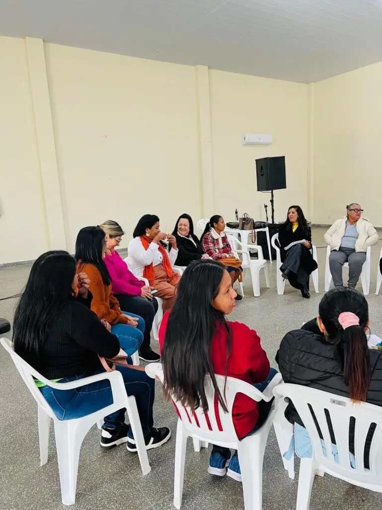 Amambai realiza Roda de Conversa do Programa Mais Plural e fortalece ações de inclusão socioprodutiva Amambai realiza Roda de Conversa do Programa Mais Plural e fortalece ações de inclusão socioprodutiva