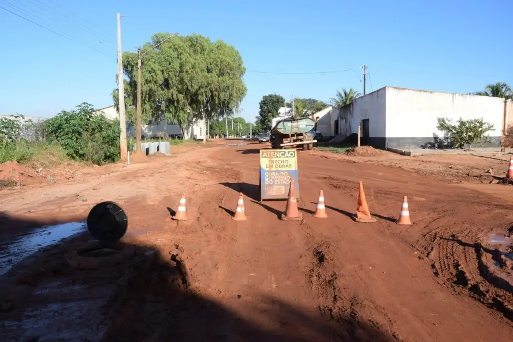 Iguatemi: Obras de drenagem nos bairros Vila Nova e Vila Nova Esperança são retomadas após período de fortes chuvas Iguatemi: Obras de drenagem nos bairros Vila Nova e Vila Nova Esperança são retomadas após período de fortes chuvas