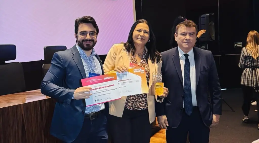 Caarapó ganha destaque em Mato Grosso do Sul e Prefeita Lurdes Portugal é premiada pela gestão inovadora Caarapó ganha destaque em Mato Grosso do Sul e Prefeita Lurdes Portugal é premiada pela gestão inovadora