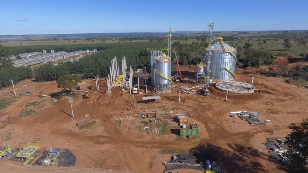 Prefeito Lídio Ledesma visita instalações da Cooperschutz, empresa que reforçará o agronegócio de Iguatemi e região Prefeito Lídio Ledesma visita instalações da Cooperschutz, empresa que reforçará o agronegócio de Iguatemi e região