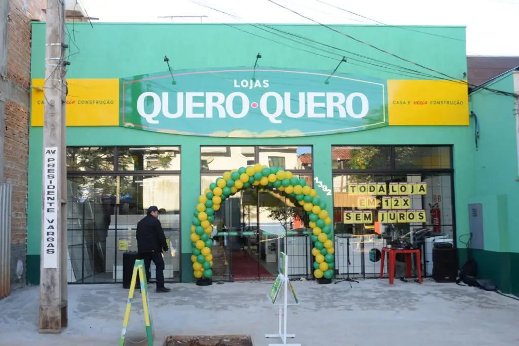 Prefeito Dr. Lídio e autoridades prestigiam a inauguração da filial das Lojas Quero-Quero S.A. em Iguatemi