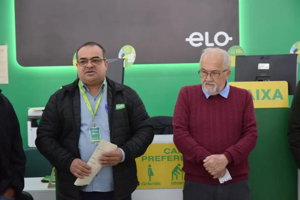 Prefeito Dr. Lídio e autoridades prestigiam a inauguração da filial das Lojas Quero-Quero S.A. em Iguatemi