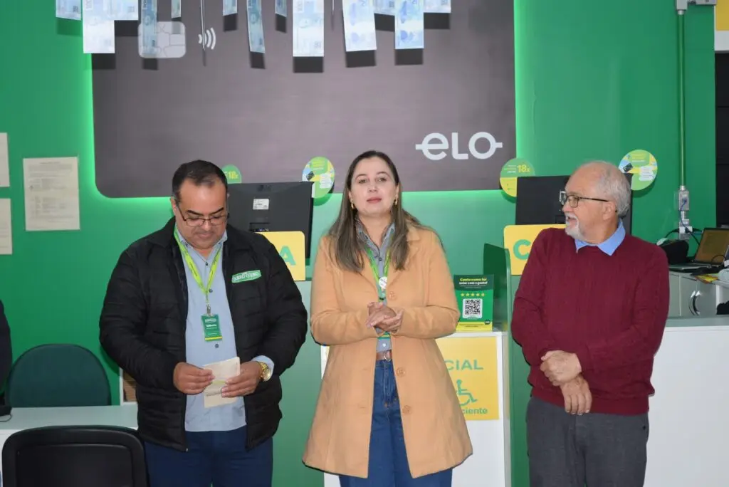 Prefeito Dr. Lídio e autoridades prestigiam a inauguração da filial das Lojas Quero-Quero S.A. em Iguatemi
