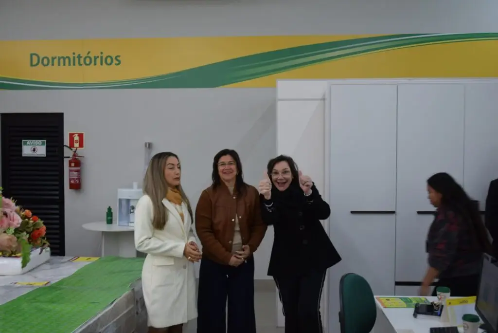 Prefeito Dr. Lídio e autoridades prestigiam a inauguração da filial das Lojas Quero-Quero S.A. em Iguatemi