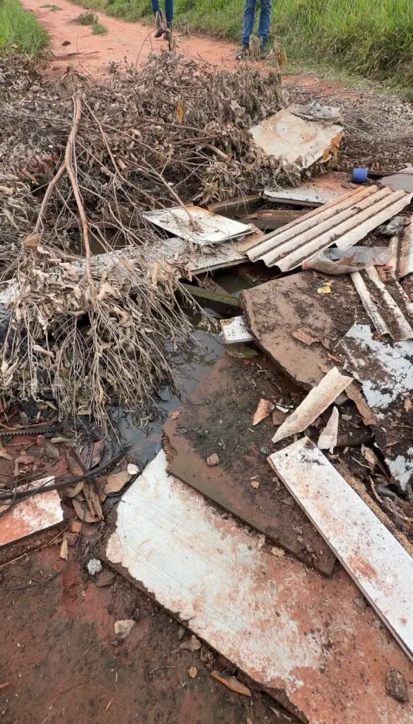 Caarapó: Nado Tozzi fiscaliza descarte irregular de lixo no Jardim dos Ipês e cobra providências Caarapó: Nado Tozzi fiscaliza descarte irregular de lixo no Jardim dos Ipês e cobra providências