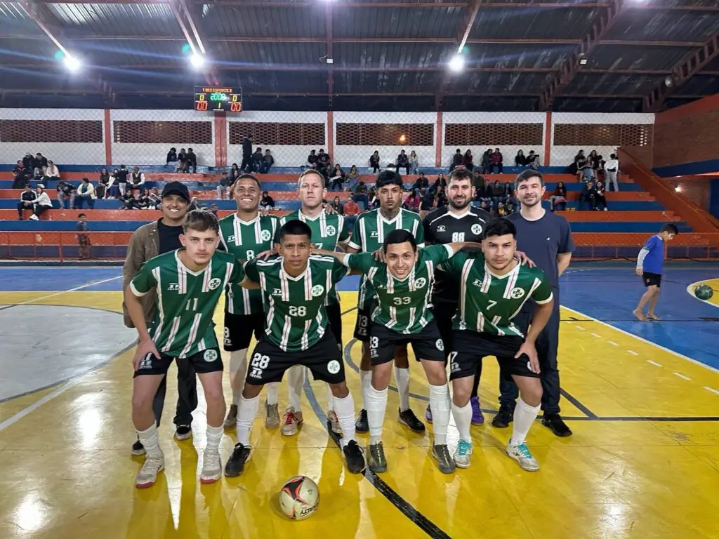 Iguatemi: Ginásio de Esportes recebe público para as finais do Campeonato Municipal de Futsal Iguatemi: Ginásio de Esportes recebe público para as finais do Campeonato Municipal de Futsal