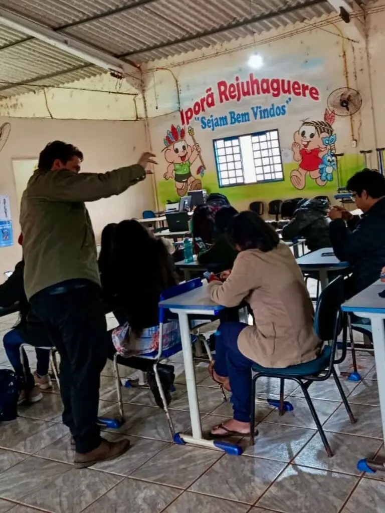 Prefeitura de Tacuru promove curso de Informática e Inteligência Artificial na Aldeia Sassoró Prefeitura de Tacuru promove curso de Informática e Inteligência Artificial na Aldeia Sassoró