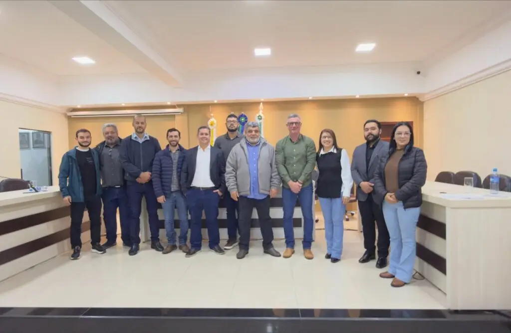 Prefeitura de Sete Quedas empossa 31 novos servidores aprovados em concurso público Prefeitura de Sete Quedas empossa 31 novos servidores aprovados em concurso público