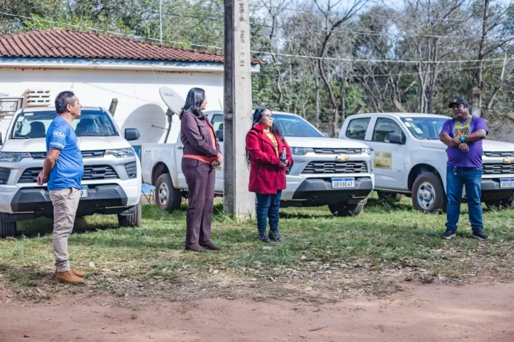 Quatro caminhonetes são entregues para reforçar atendimento às comunidades indígenas de Caarapó