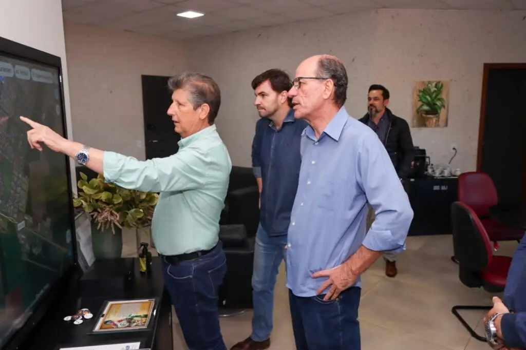 Prefeito de Amambai encerra missão técnica em Chapadão do Sul com foco em inovação e gestão pública