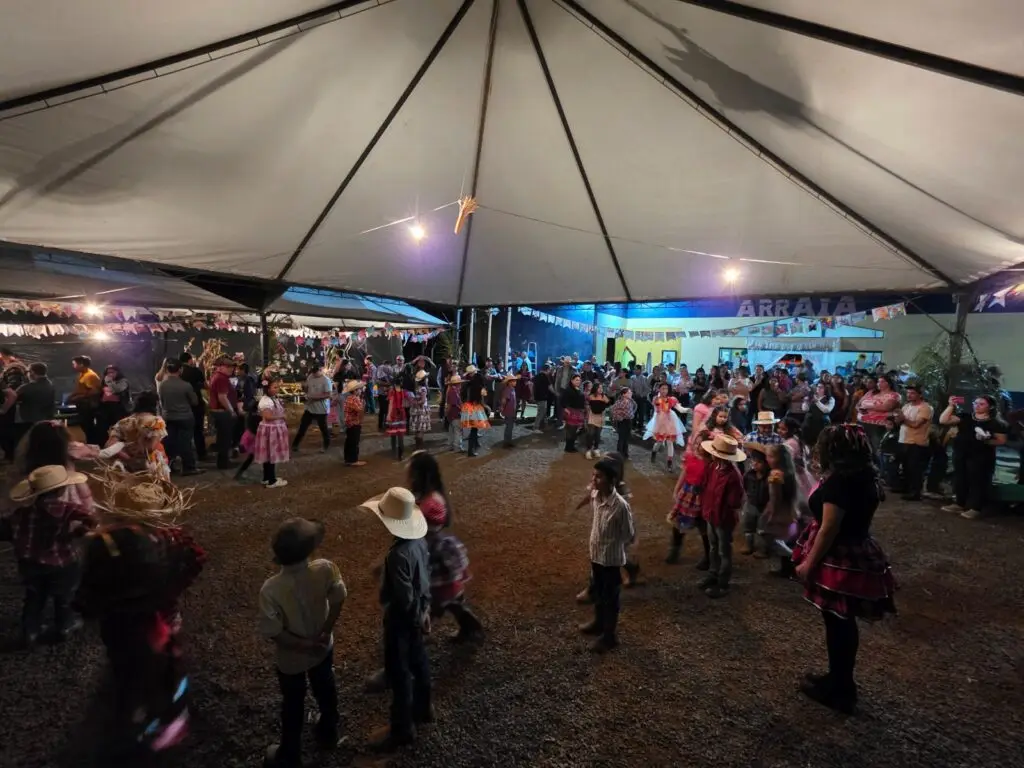 Amambai: Escola Municipal Novo Horizonte realizou tradicional Arraiá Amambai: Escola Municipal Novo Horizonte realizou tradicional Arraiá