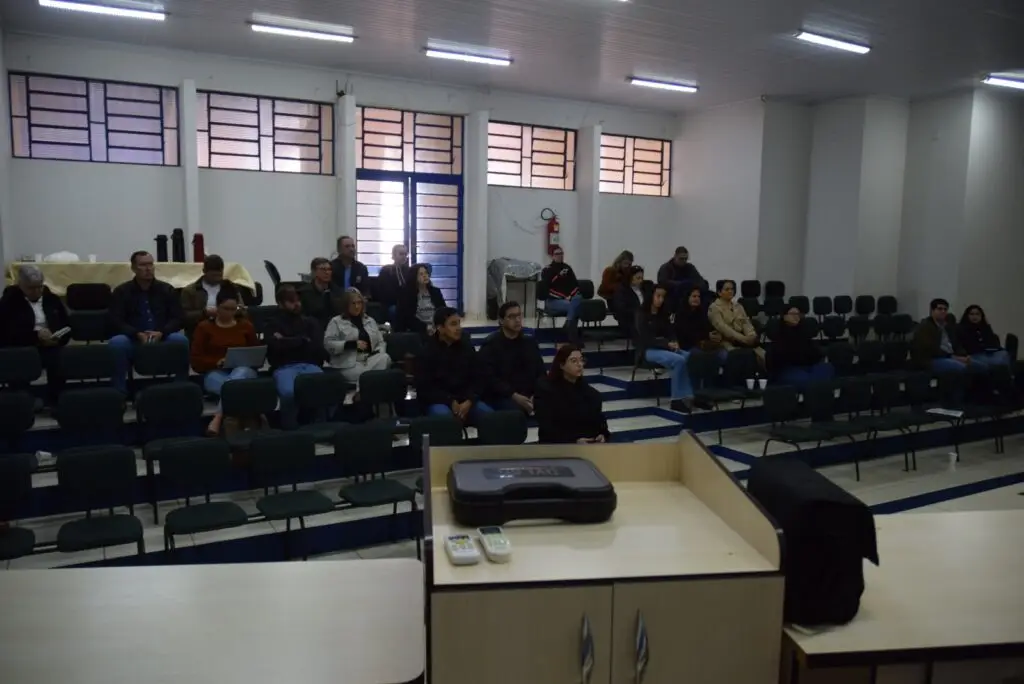 Iguatemi é sede do curso de capacitação do Projeto Rede Clima Tempo Iguatemi é sede do curso de capacitação do Projeto Rede Clima Tempo