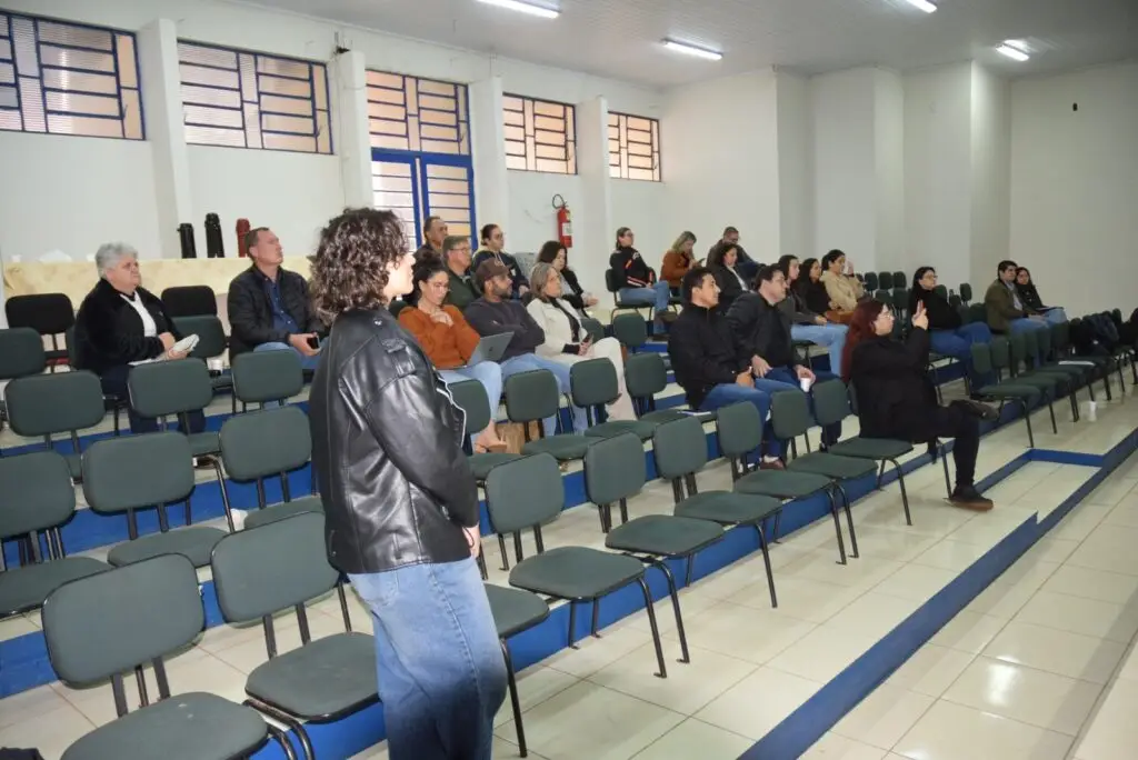 Iguatemi é sede do curso de capacitação do Projeto Rede Clima Tempo Iguatemi é sede do curso de capacitação do Projeto Rede Clima Tempo